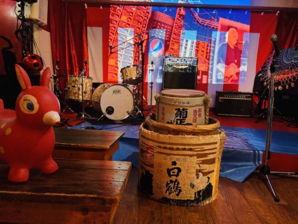 『新春恒例！鏡割り恵比寿シャワー！ヒューマンシャワー×kotsuboku』